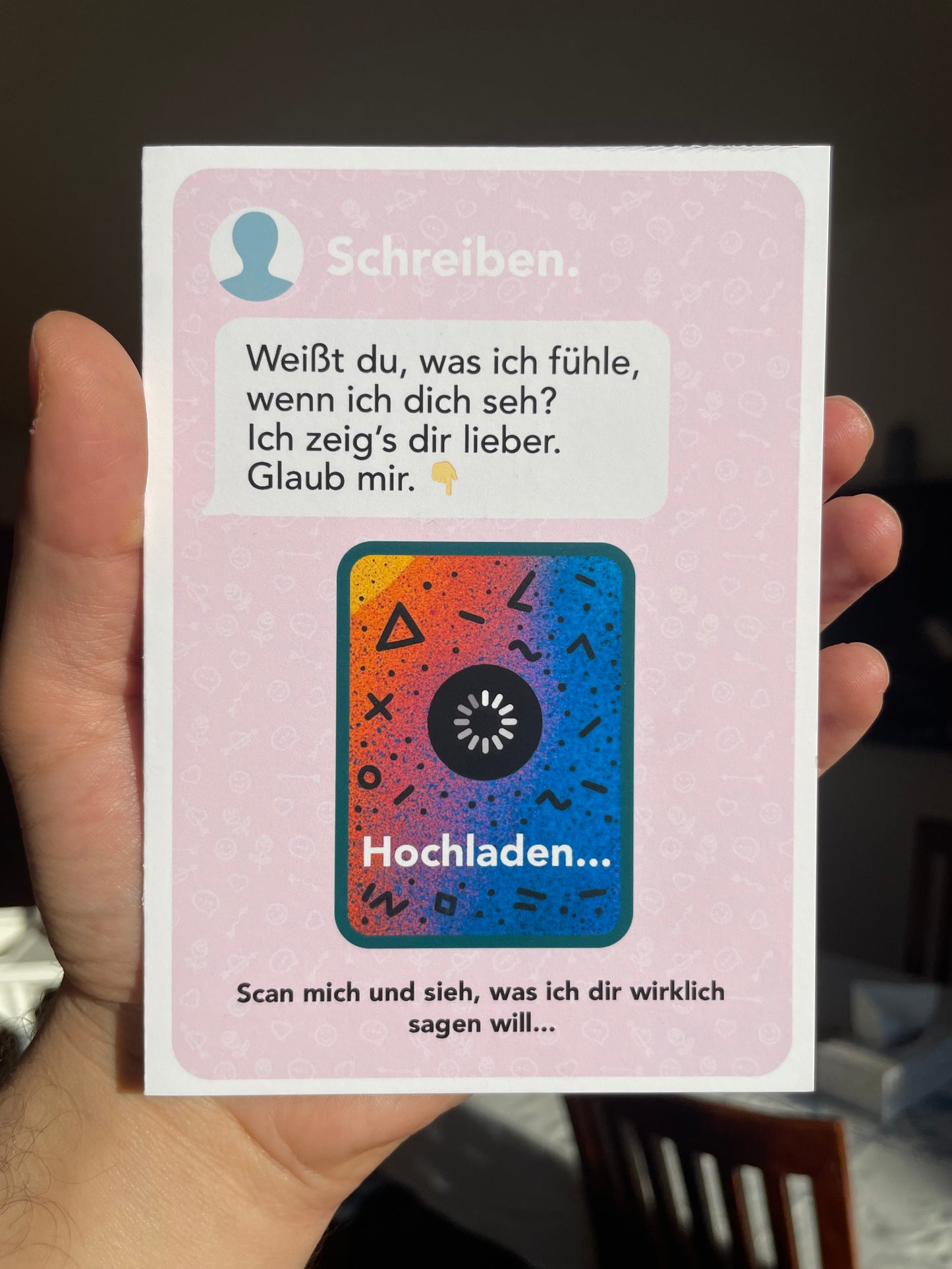 Romantische AR-Karte zum Hochladen deines Videos | Scan. Schau. Wow.
