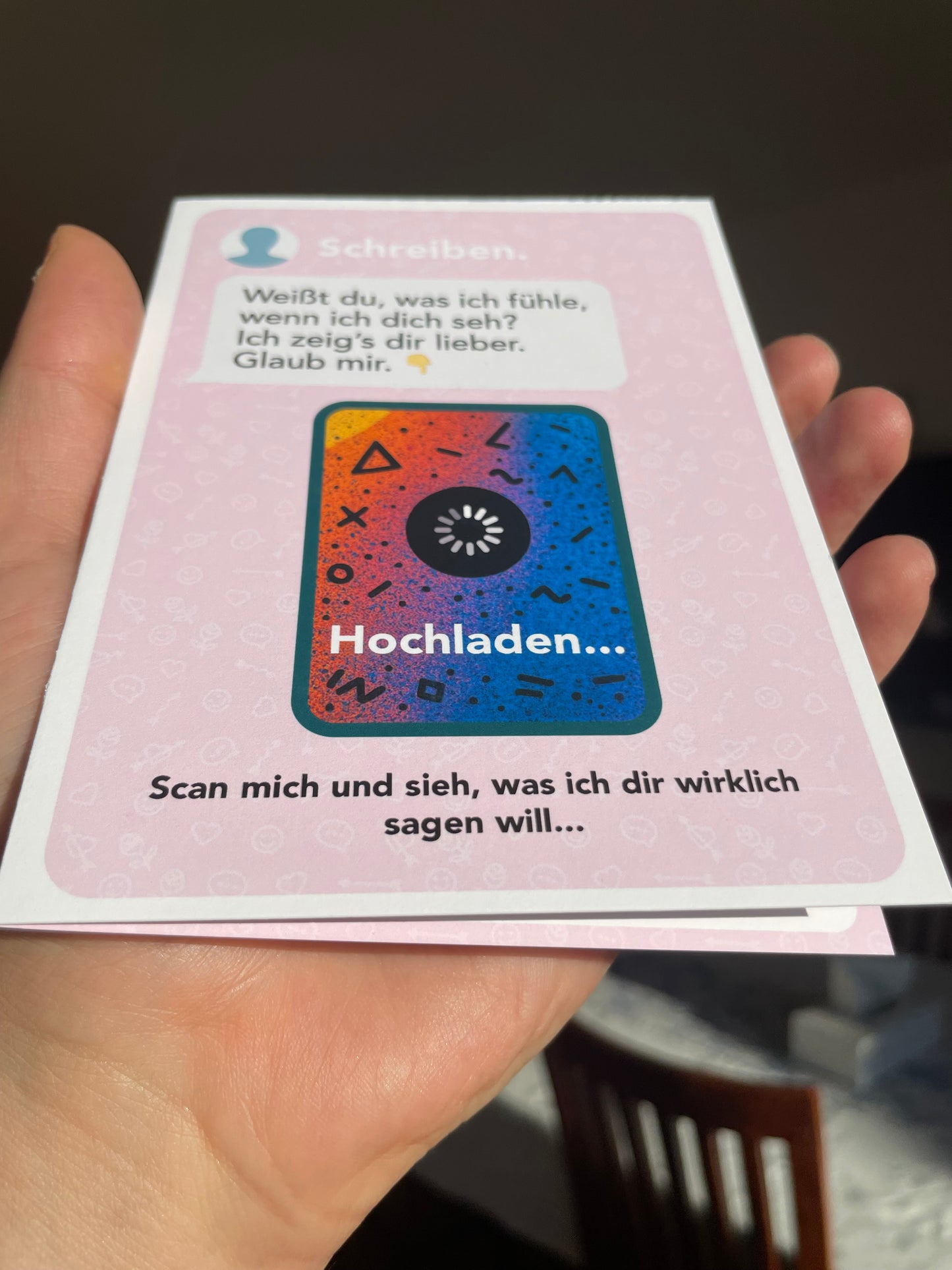Romantische AR-Karte zum Hochladen deines Videos | Scan. Schau. Wow.